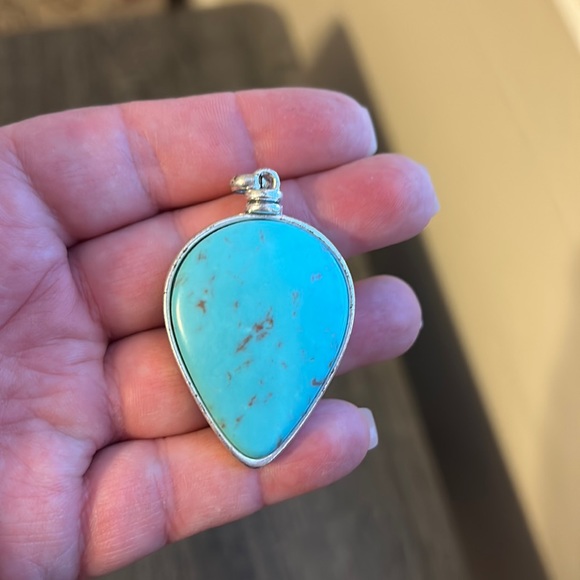 Reversible turquoise and alabaster pendant - Picture 3 of 7